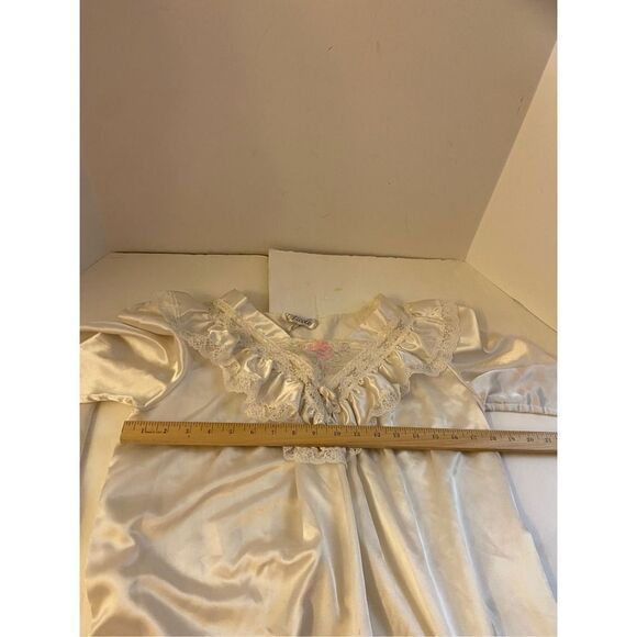 Nicole made in USA union tag Small White Satin lace gown #67436 ruffle pink bow - Picture 5 of 8